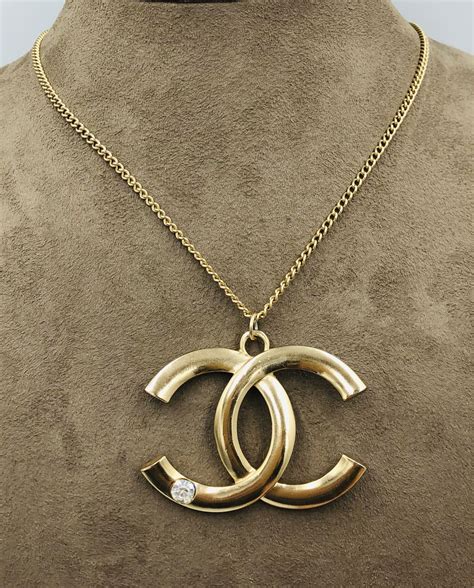 discount chanel necklace.